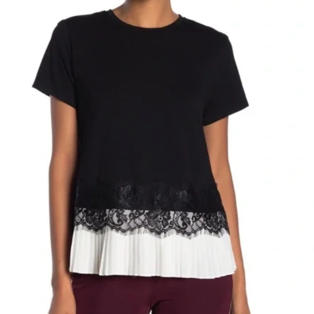 NWOT Laundry By Shelli Segal Pleated Eyelet Lace Trim Hem Short Sleeve Blouse